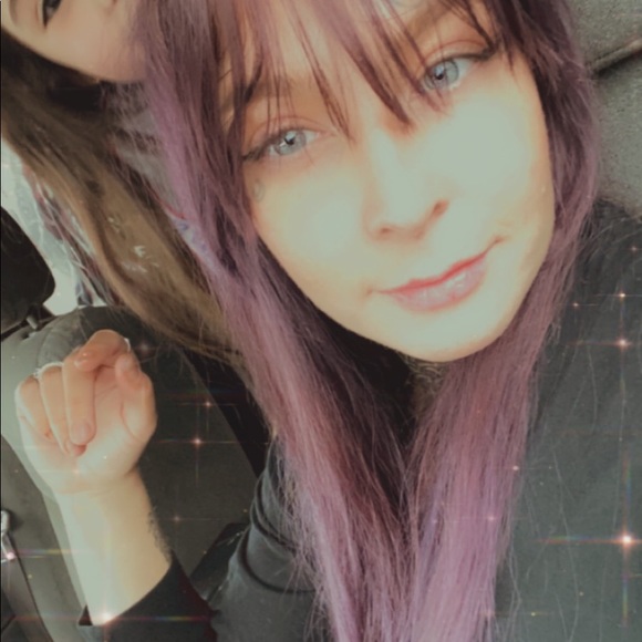 Meet your Posher, Jessica - Picture 2 of 2